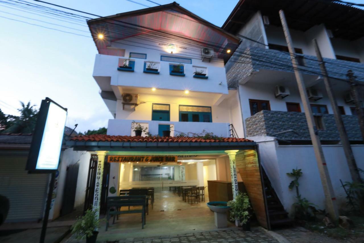 Dock Holiday Guest House Unawatuna Exterior photo